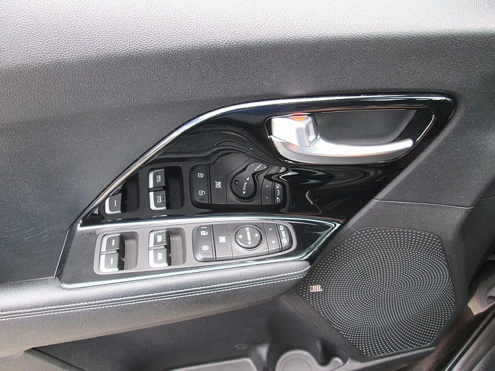 Kia Niro E-Electrique 204 miniature 11