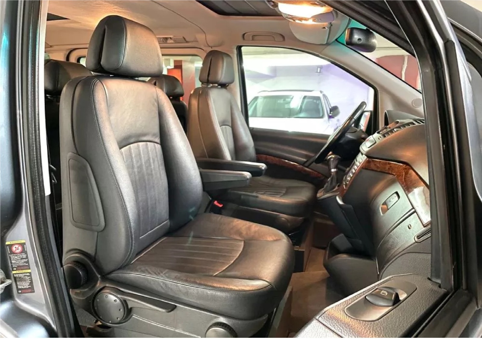 Mercedes Viano miniature 2