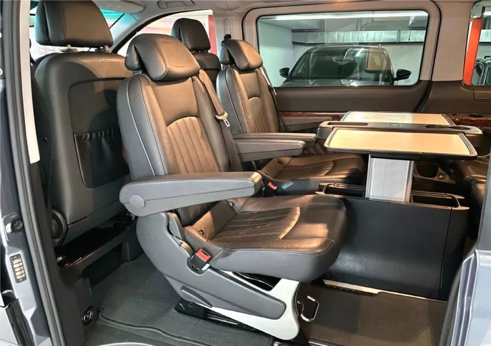 Mercedes Viano miniature 7