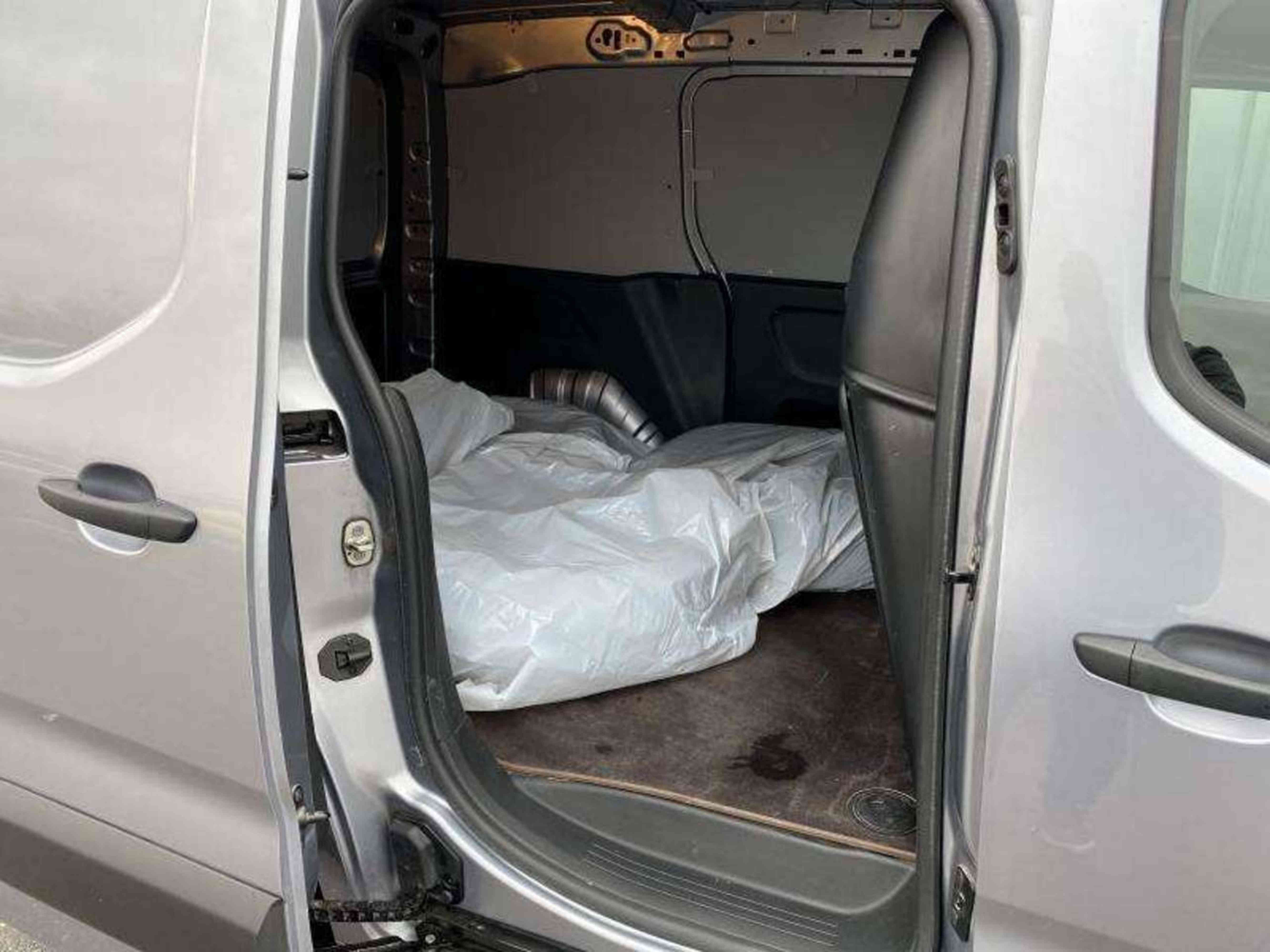 Peugeot Partner III 950kg BlueHDi 130ch miniature 12